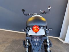 TRIUMPH Bonneville Thruxton Umbau +++ HIGHSIDER + RIZOMA