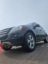 Mercedes-Benz 350 - Mercedes 350 SUV