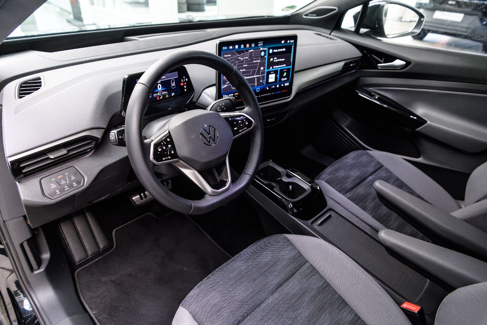 Fahrzeugabbildung Volkswagen ID.4 Pro IQ-LED+AHK+NAV+HUD+WÄRMEPUMPE+H&K+ACC