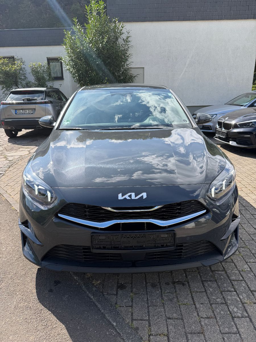 Kia Ceed Ultimate Edition JBL Premium *UVP €33360,-* imagem 2