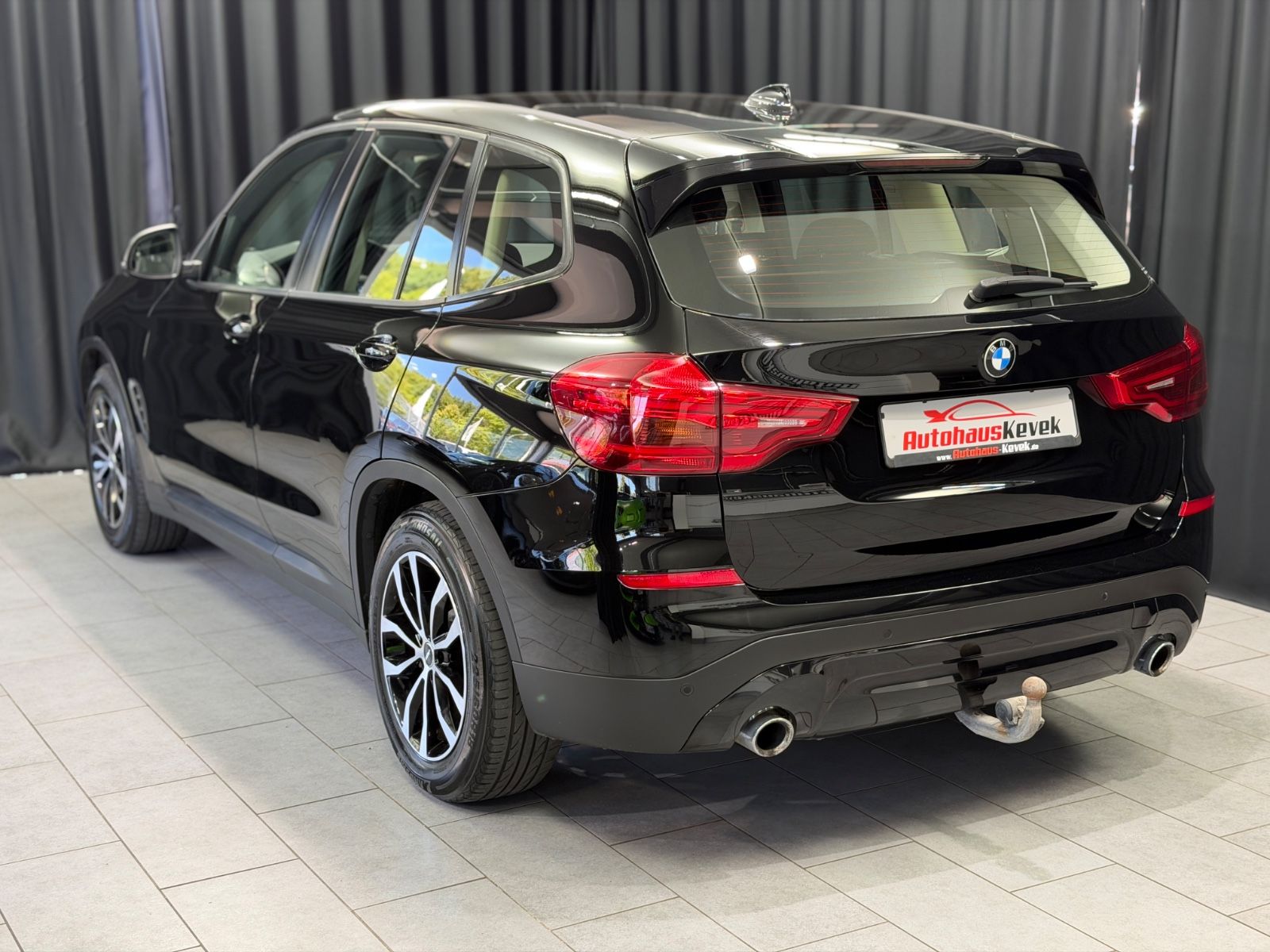 Fahrzeugabbildung BMW X3 xDrive 30d Advantage|HIFI|NAVI|AHK|