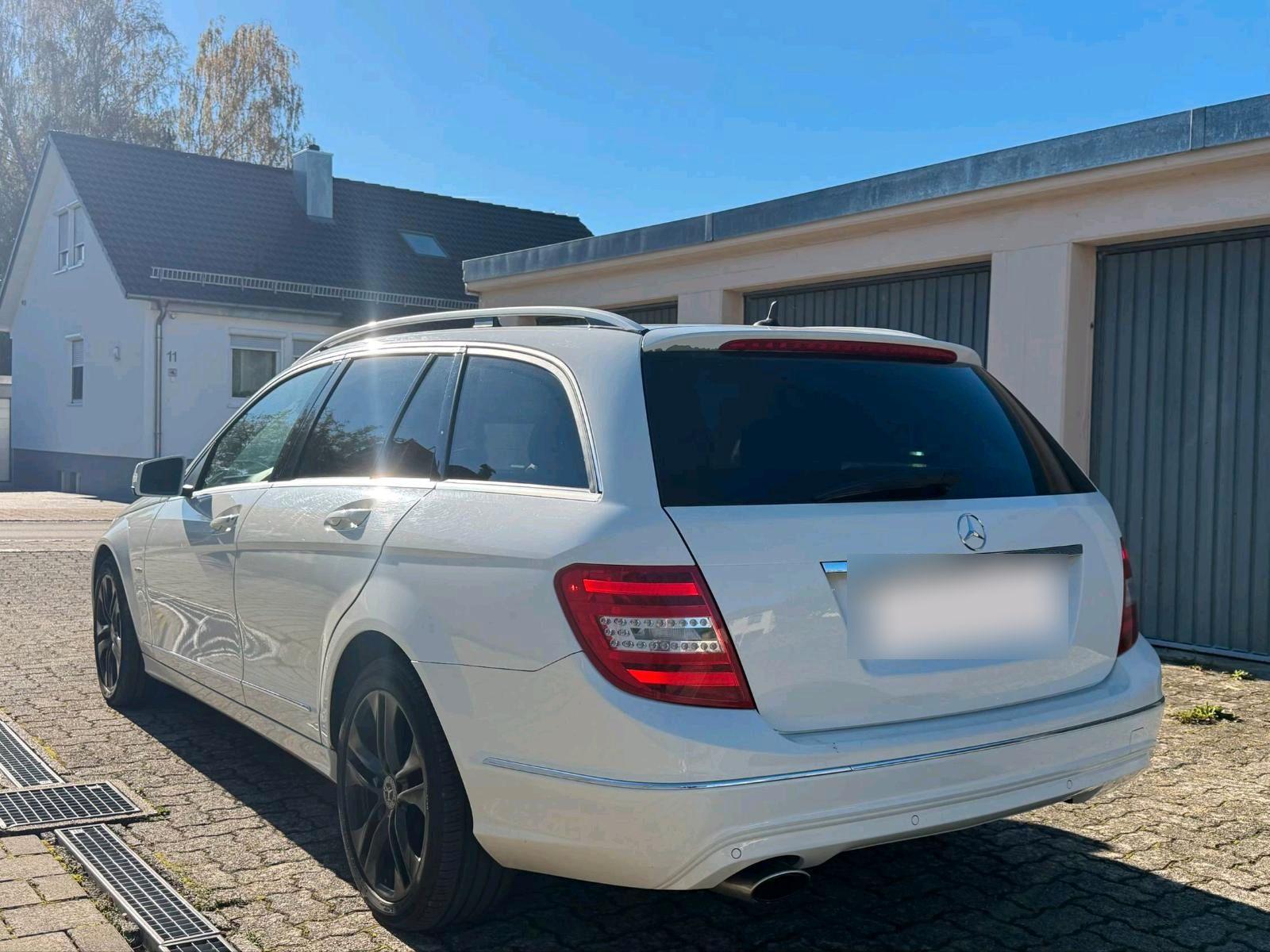 Mercedes-Benz C220 2012 — engine 170 HP (125kW)
