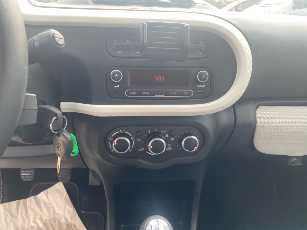 Renault Twingo SCe 70 Start&Stop Luxe – Bild 12