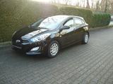 Hyundai i30 1.4 CRDi Classic LED TÜV 12/2027 - Hyundai i30 mit Diesel-Antrieb: Limousine, 1.4