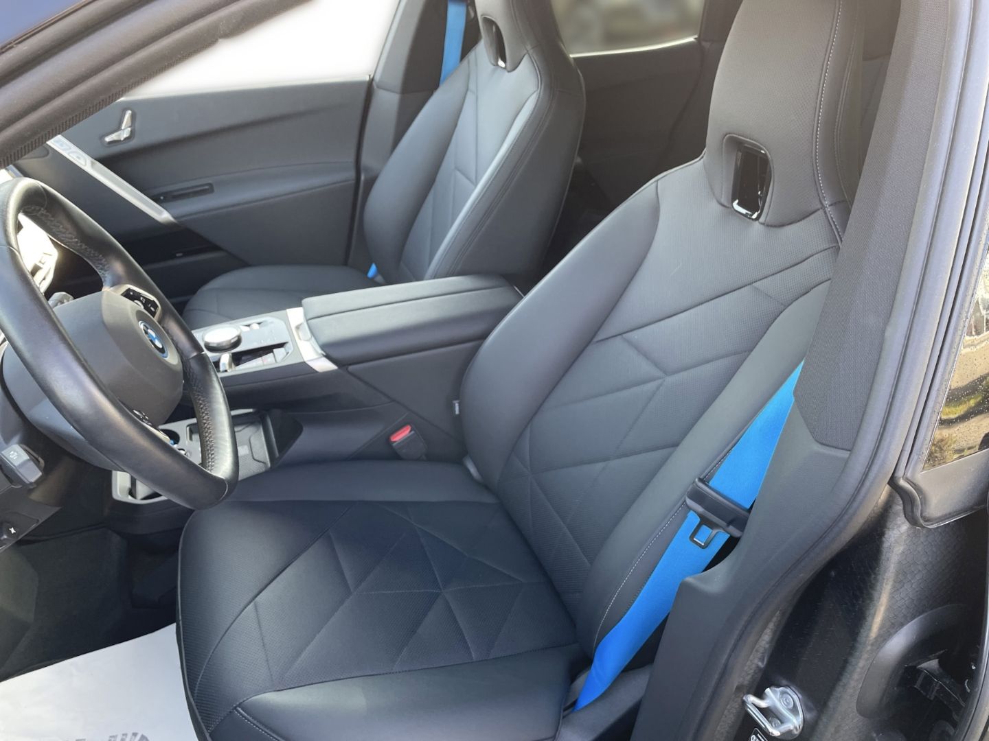 BMW iX xDrive40 Elektro Sport AHK Navi ParkAss. Shz foto 5
