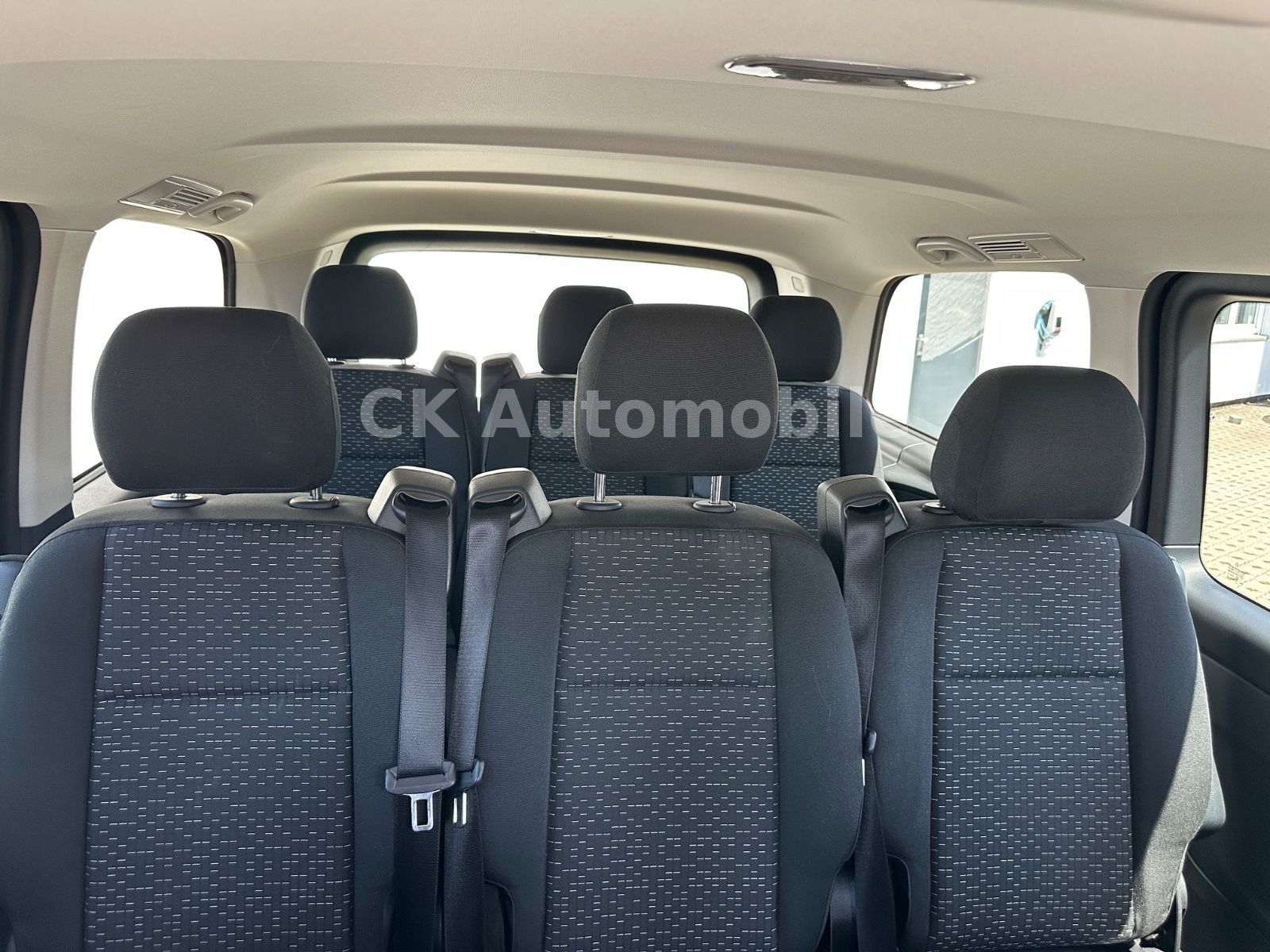 Fahrzeugabbildung Mercedes-Benz Vito Tourer 119 PRO lang/9 Sitze/Navi/LED/Kamera