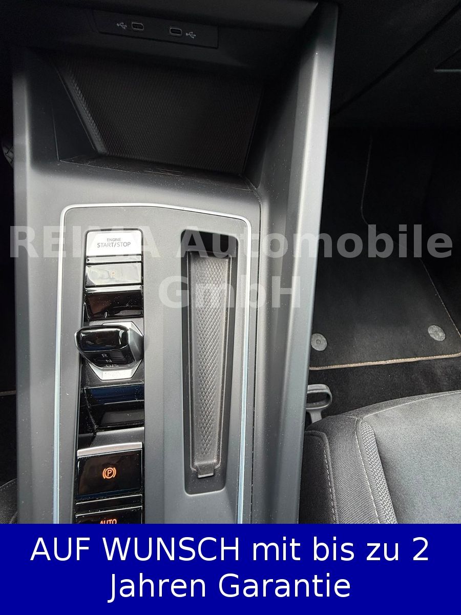Fahrzeugabbildung Volkswagen Golf VIII Lim. Style eHybrid, ACC, LED, AHK