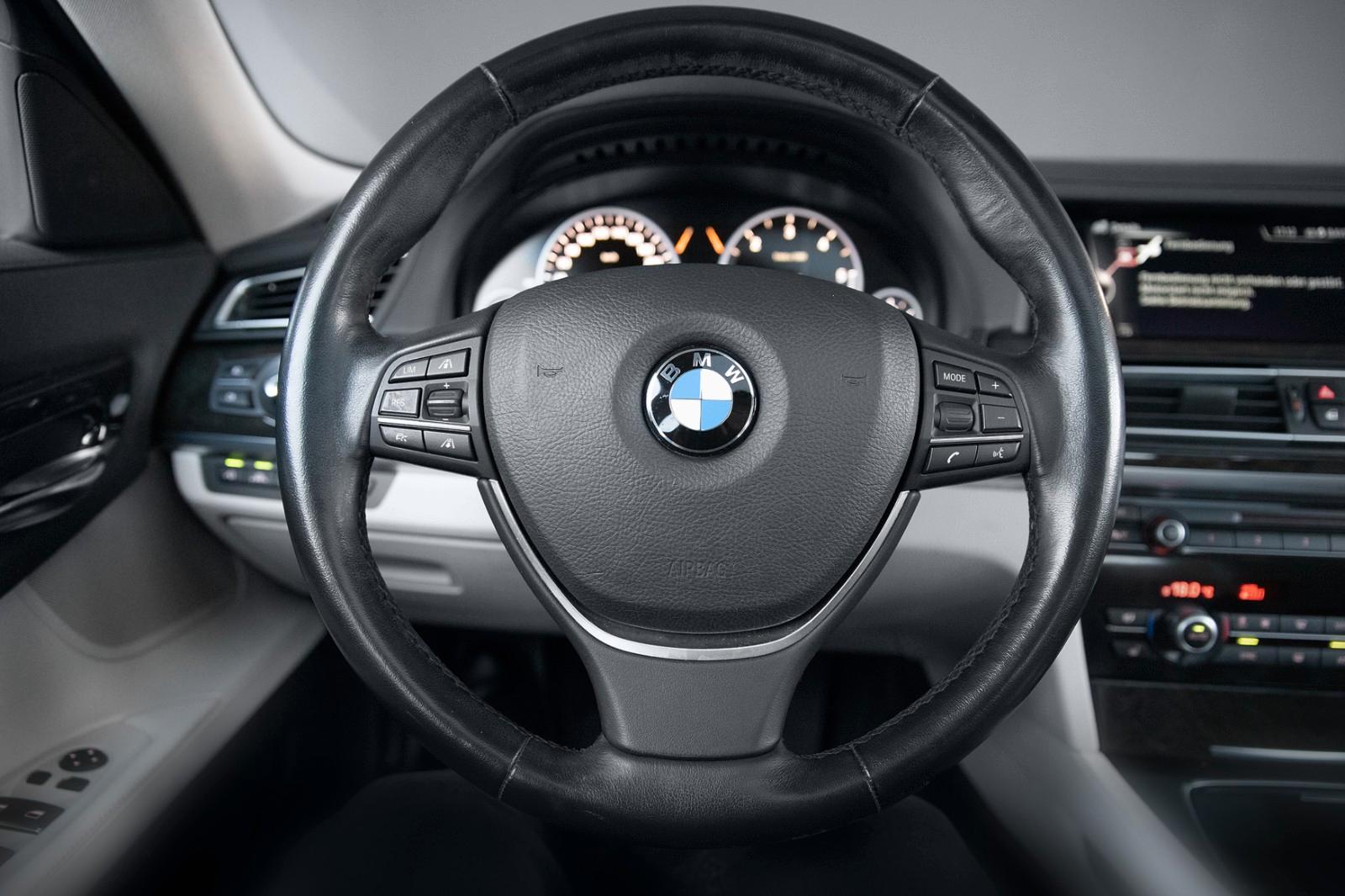 BMW 730d xDRIVE 3.0 258ch BVA - ATTELAGE PIVOTANT - AFFICHAGE TÊTE HAUTE - CUIR NAPPA - ACC - CHAUFFAGE AUXILIAIRE