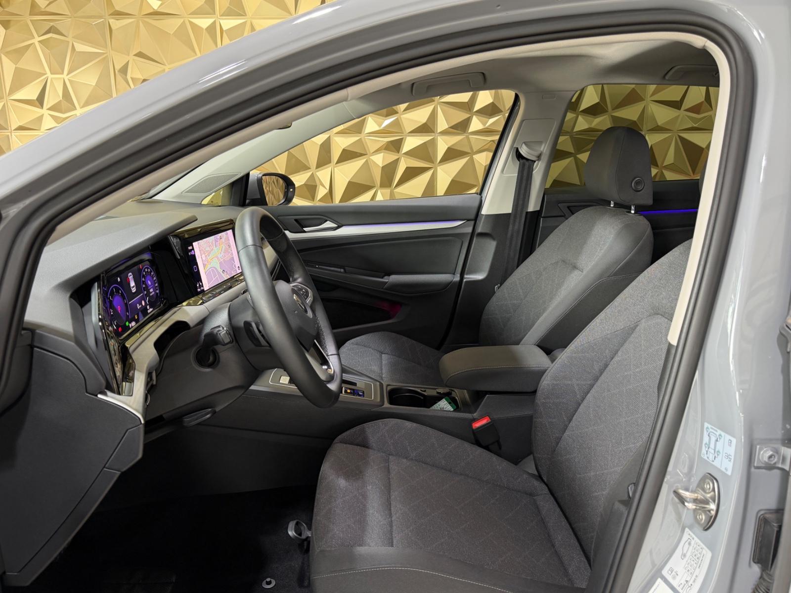 Volkswagen Golf VIII Lim. Life AUTOMATIK PANORAMA LED 1.HD, миниатюра 4
