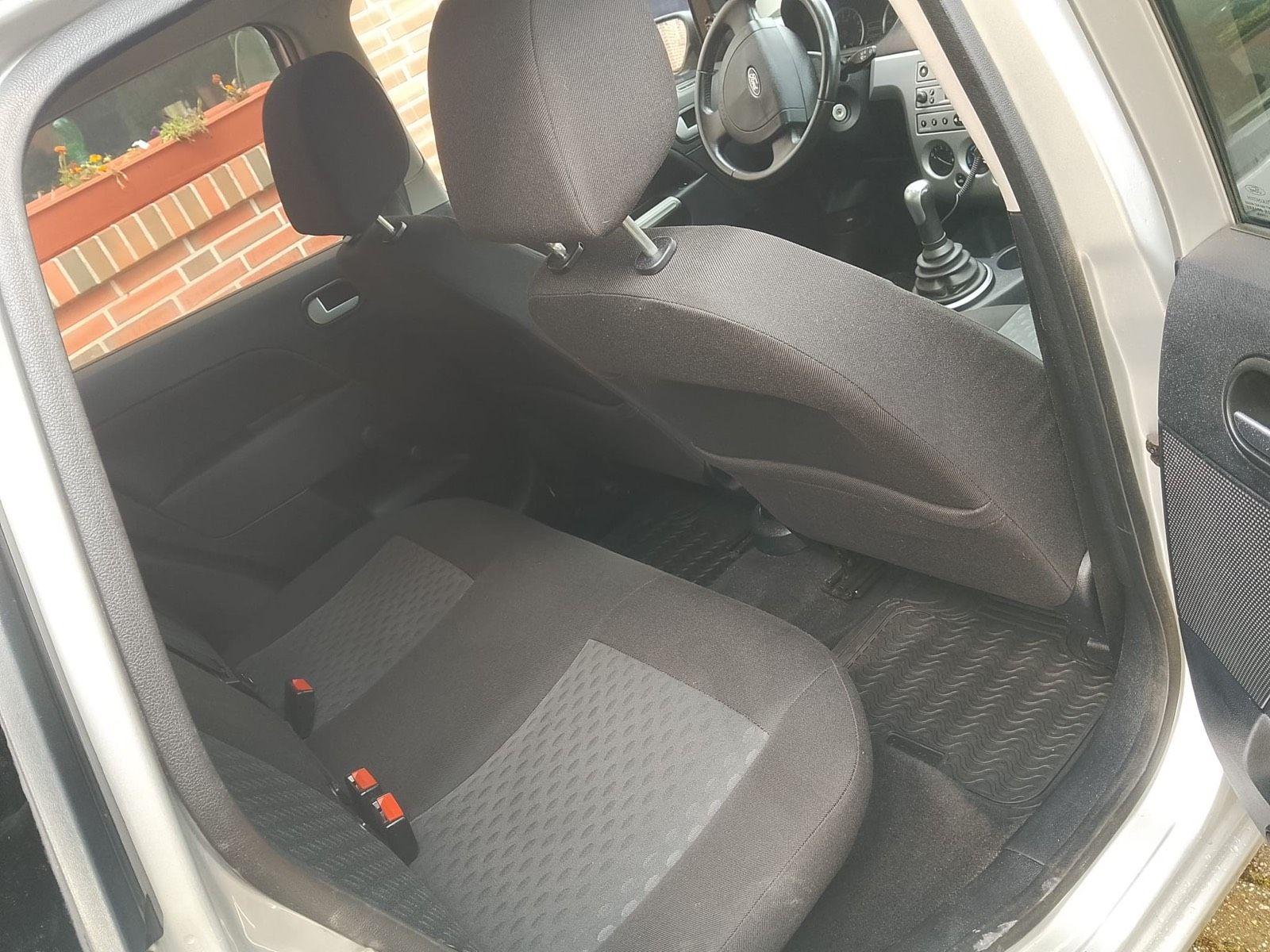 Ford Fiesta 2005 — photo 9