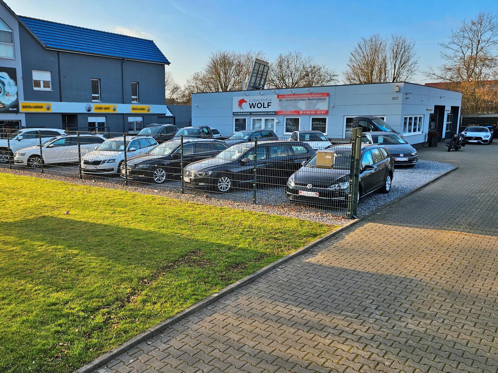 showroom-image-top