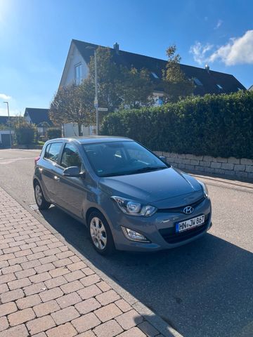 Hyundai i20 1.4 101PS