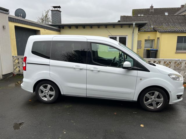 Ford Tourneo Courier 1.5 TDCi 