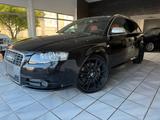 Audi S4 Avant 4.2 quattro - Audi S4 mit Benzin-Antrieb: Kombi, 4.2