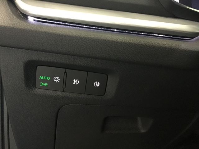 Fahrzeugabbildung Skoda Octavia Ambition 1.0 TSI Navi/Kamera/Tempo/LED