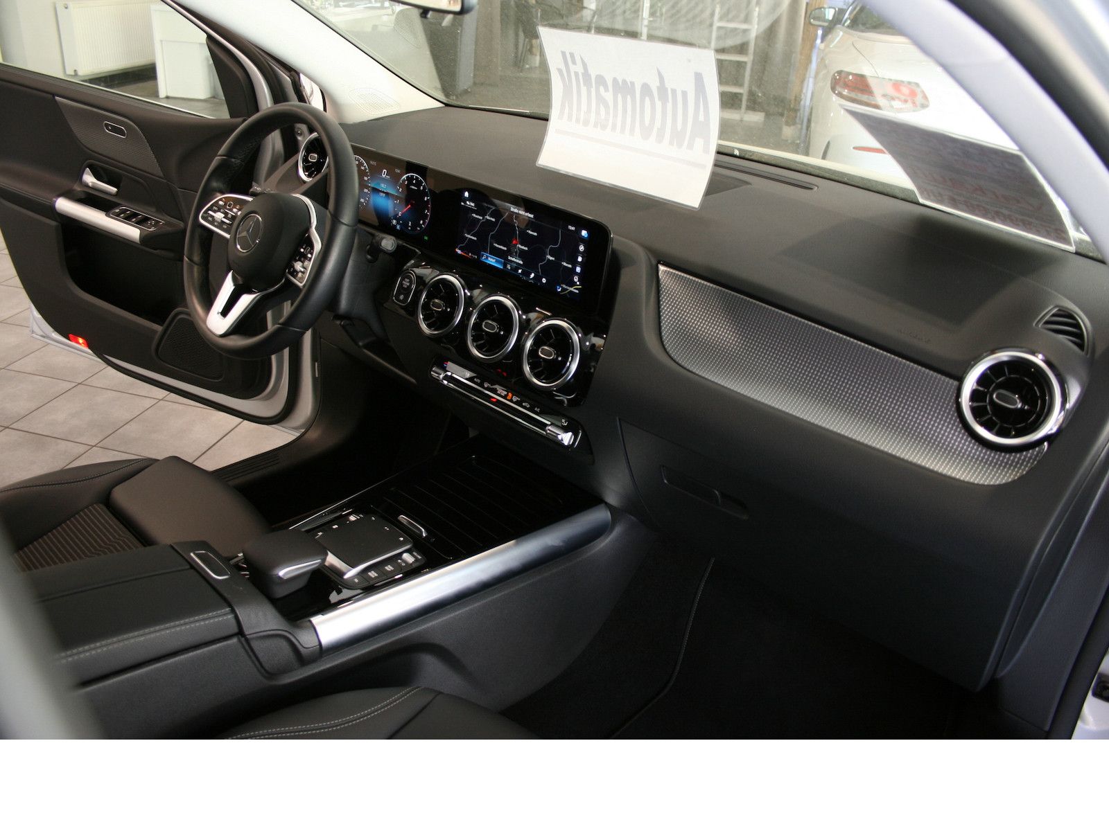 Fahrzeugabbildung Mercedes-Benz B 180 Progressive Automatik *MBUX High-End-Paket
