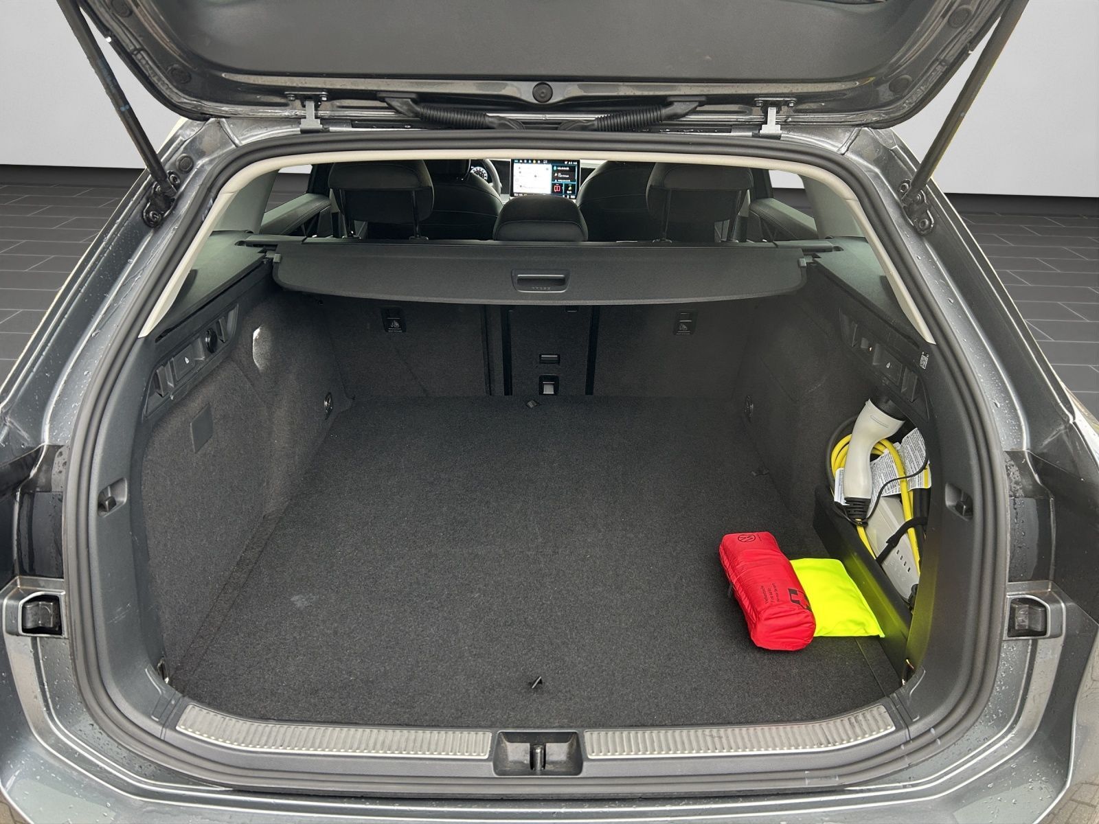 Volkswagen Passat Variant - Bild 15