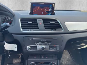 Audi Q3 1.4 TFSI basis Navi+SHZ+2xKlima+LM+PDC+AUT