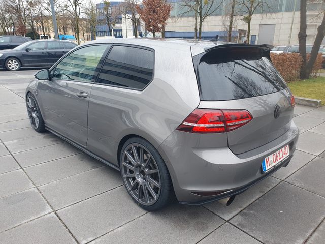 Volkswagen Golf GTI Perfo Eibach,Sebring,Bi-X,DYNAUDIO Cam