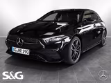 Mercedes-Benz A 200 AMG MBUX+RüKam+M-LED+Pano+Night+Keyless-Go - Mercedes-Benz A-Klasse: Schwarz