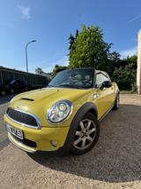 MINI Cooper S CABRIO Cooper S - MINI Cooper S Cabrio aus 2010