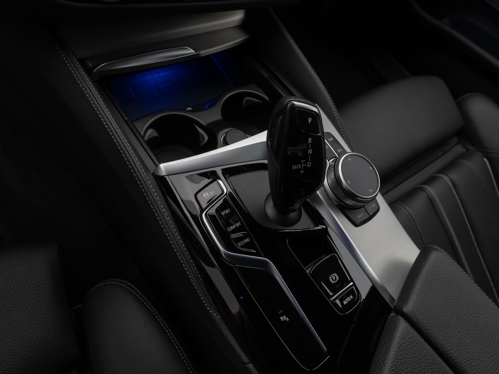 Fahrzeugabbildung BMW 540d  xD M Sport Kamera HUD DAB H/K Alarm 20Zoll