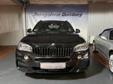 BMW X5 xDrive 50 i Sportpaket AHK Pano StandHZG HUD  - BMW X5 in Duisburg