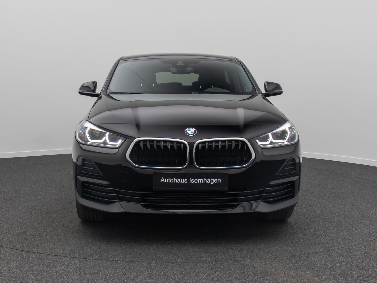 Fahrzeugabbildung BMW X2 sD18i  Kamera DAB AHK Navi HiFi Sportsitz 18"