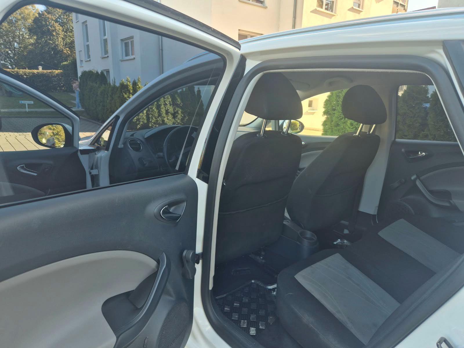 Seat Ibiza 2013 — photo 11
