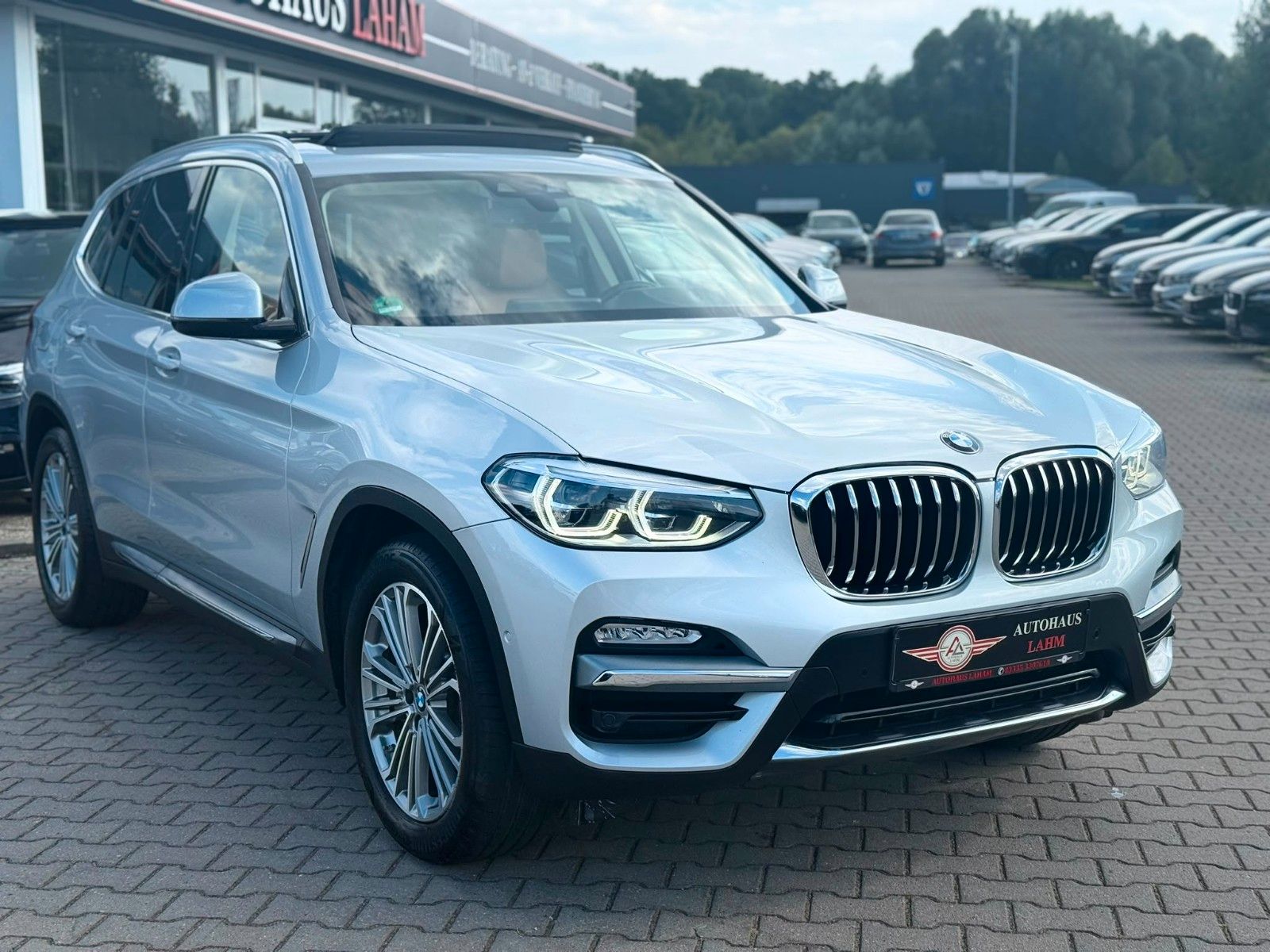 BMW X3 xDrive 30 d Luxury Line PANO LEDER HEAD UP foto 3