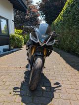 Aprilia Tuono V4 1100 Factory, Akrapovic, Schmiederäder - APRILIA NAKED BIKE