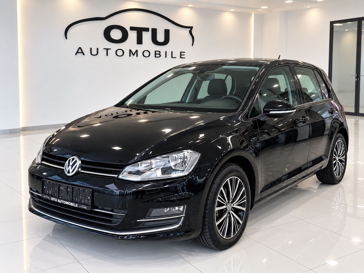 Volkswagen Golf - 1