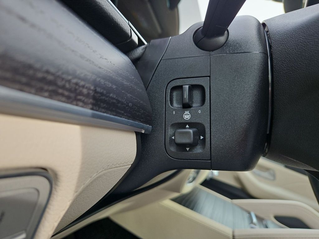 Fahrzeugabbildung Mercedes-Benz GLE 400 d 4M Coupé AMG AHK SDHZ Massage Airmatic