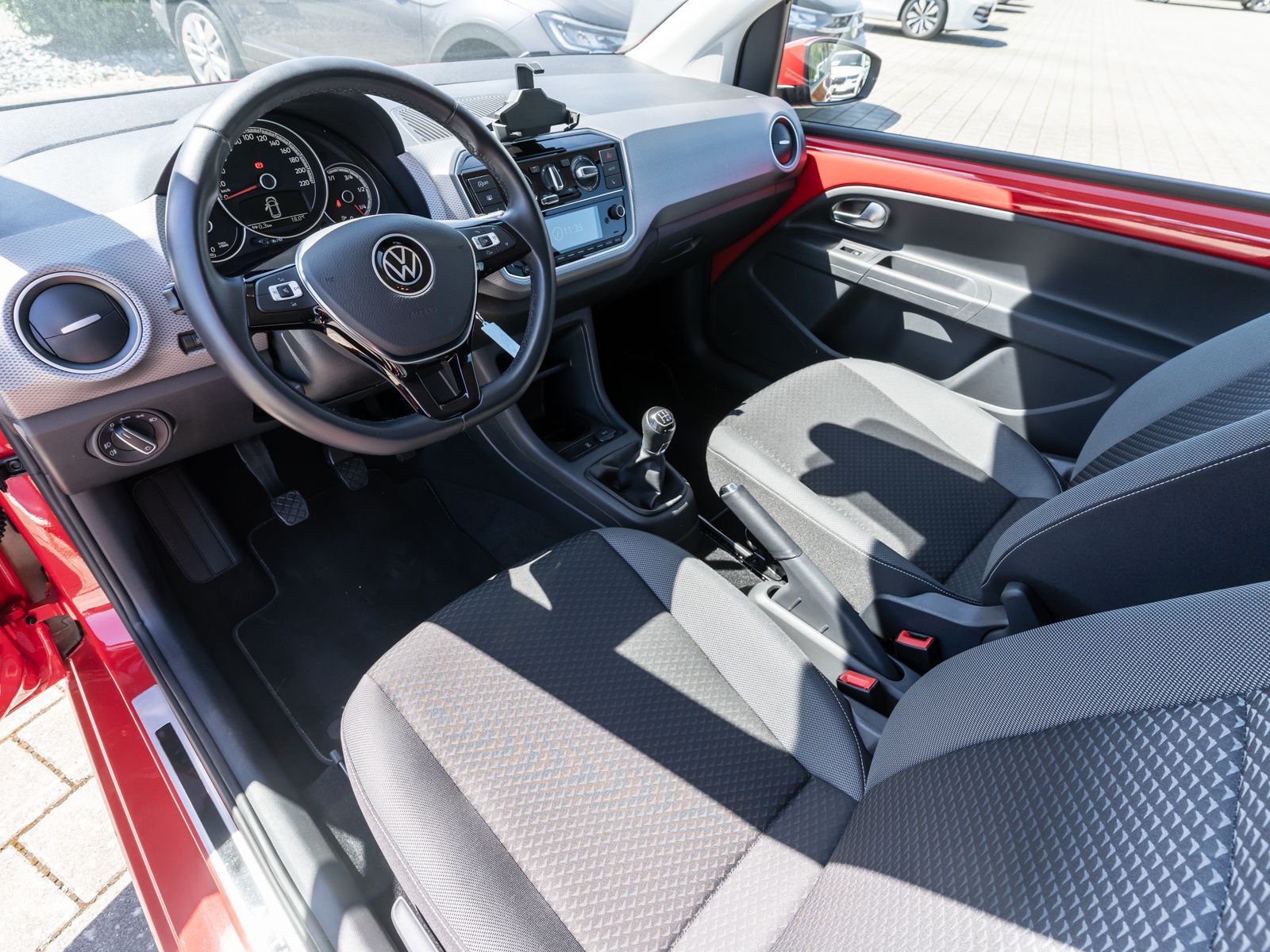 Volkswagen up! - Bild 12