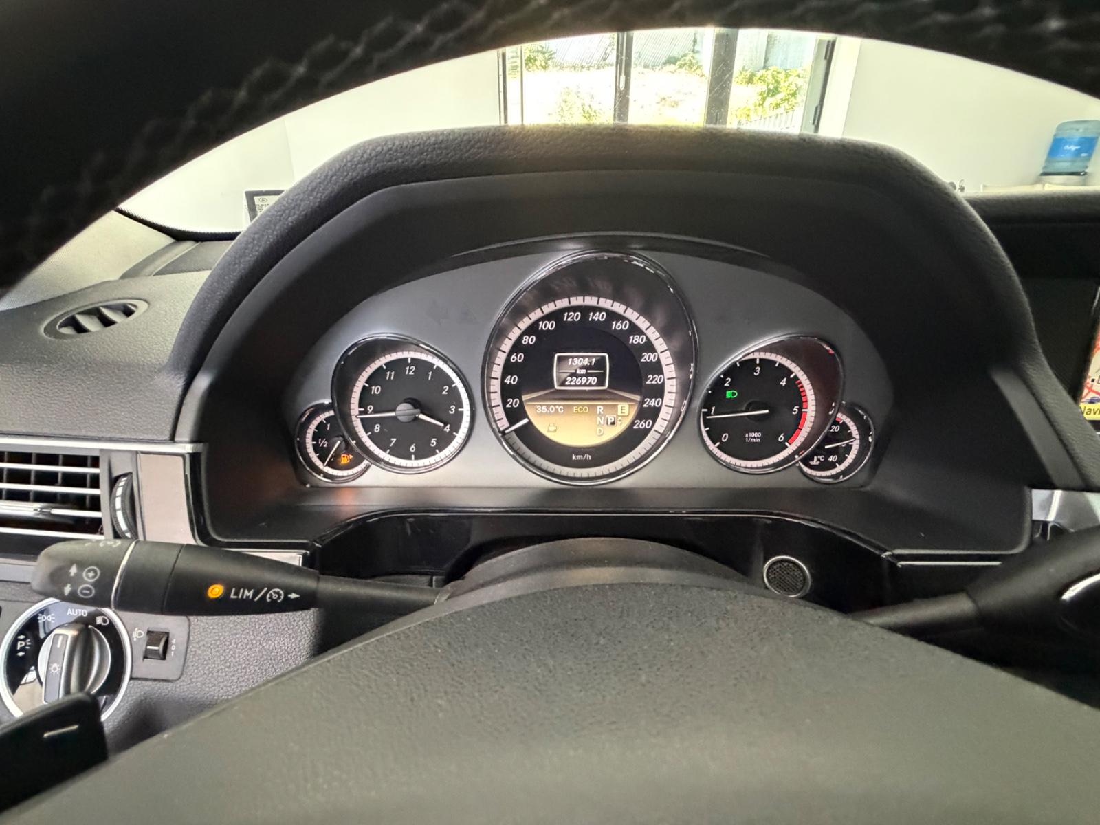 Mercedes-Benz E220dT CDI BlueEfficiency