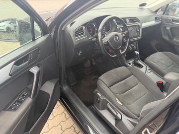 Volkswagen Tiguan - 10