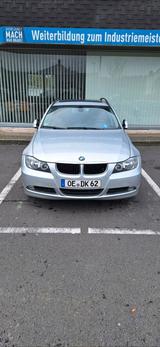 BMW E91 320i - BMW 320: 320i E91