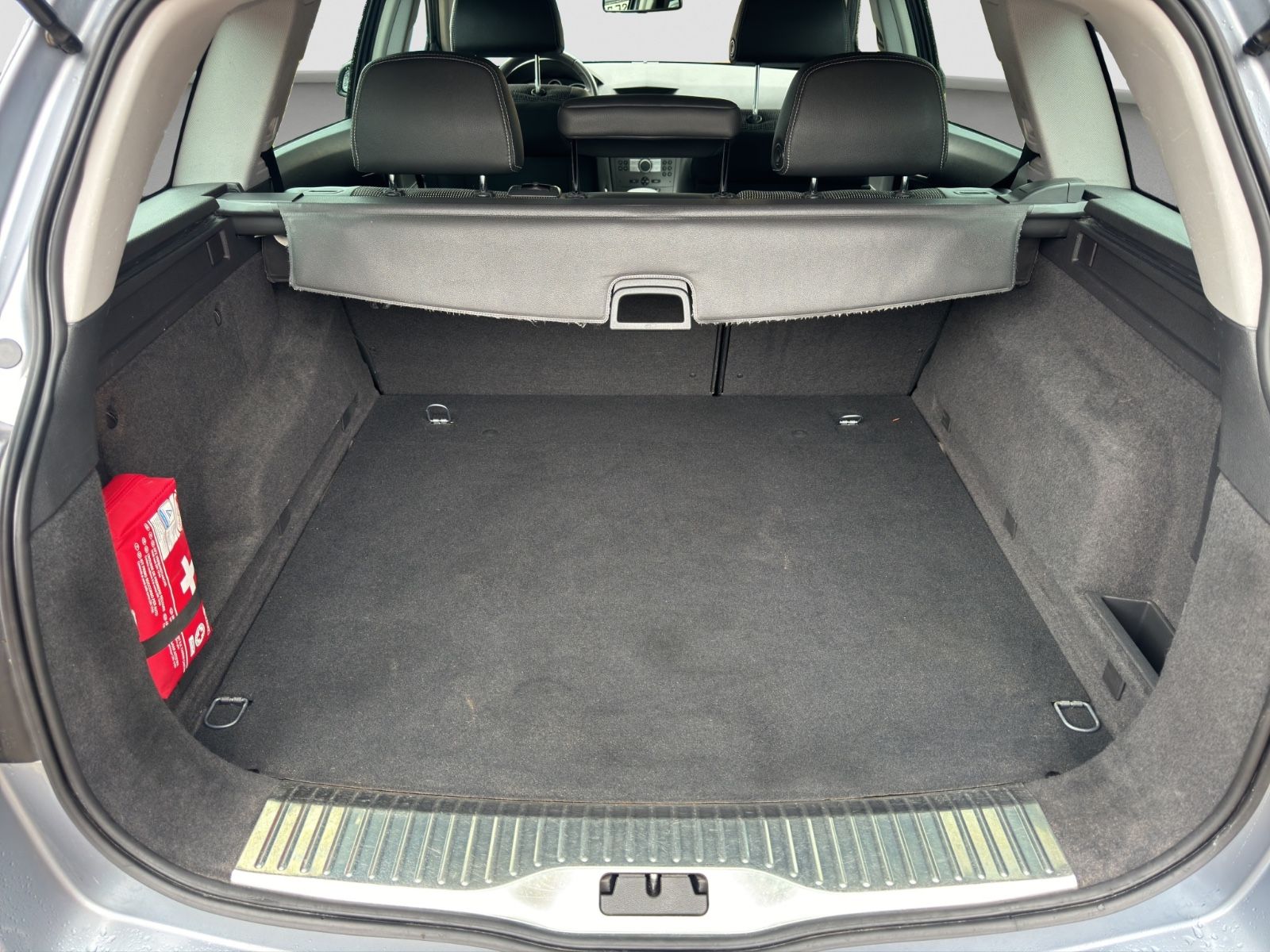 Fahrzeugabbildung Opel Astra Station Wagon/PDC/Tempom./Klimaautom.