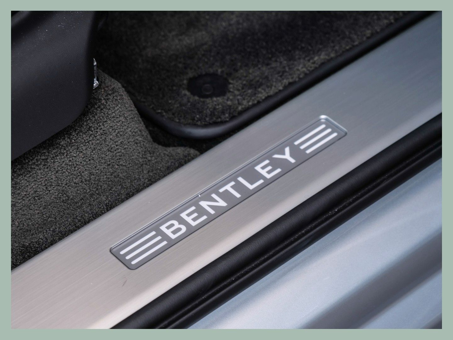 Bentley Bentayga V8 First Edition // BENTLEY DÜSSELDORF foto 25