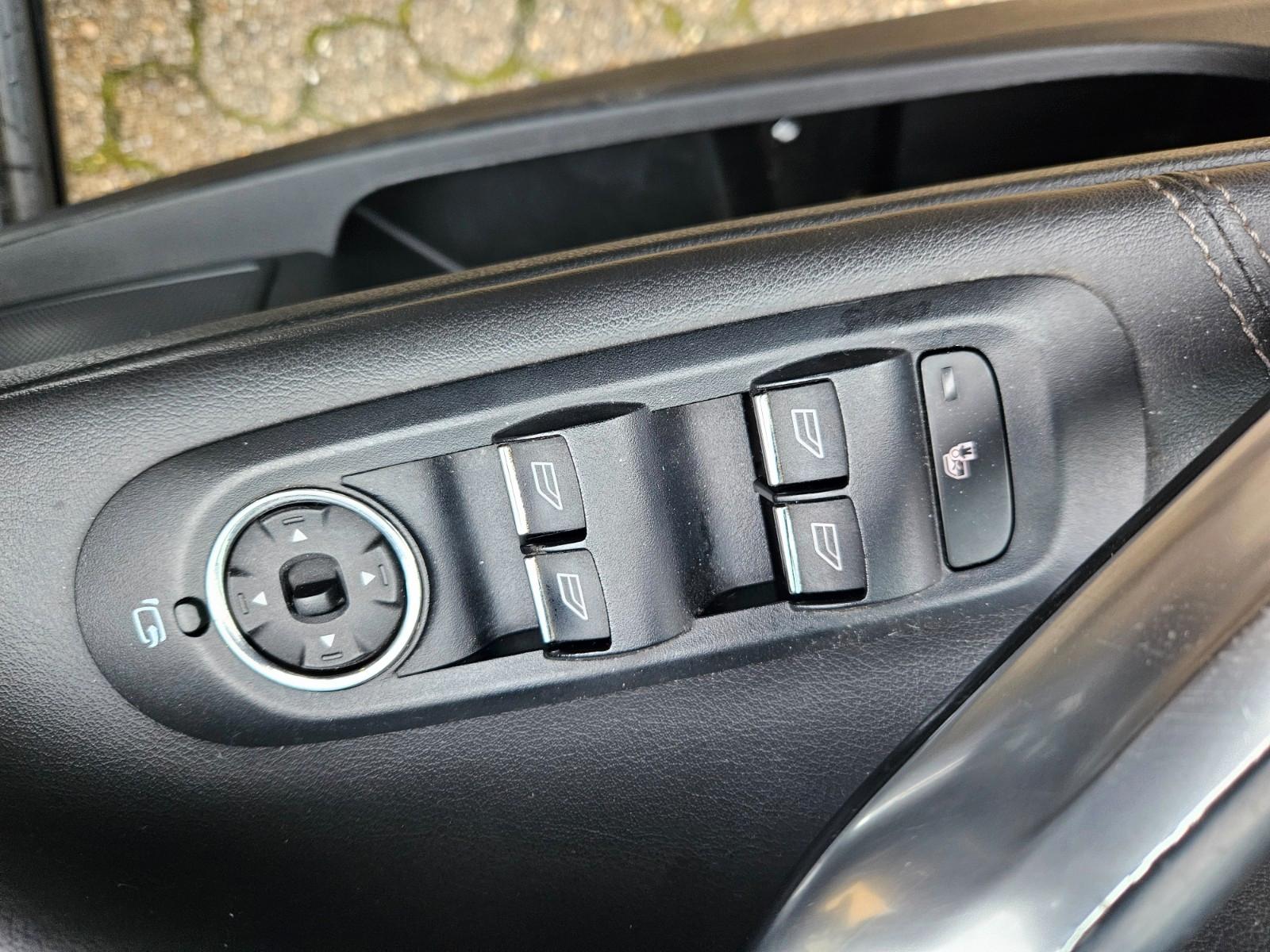 Ford Mondeo 2012 — photo 11