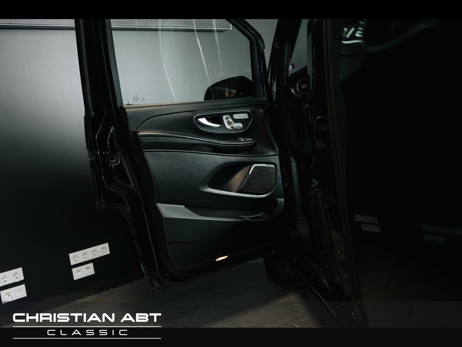 Fahrzeugabbildung Mercedes-Benz V 300 d AMG-Line Avantgarde 4MATIC