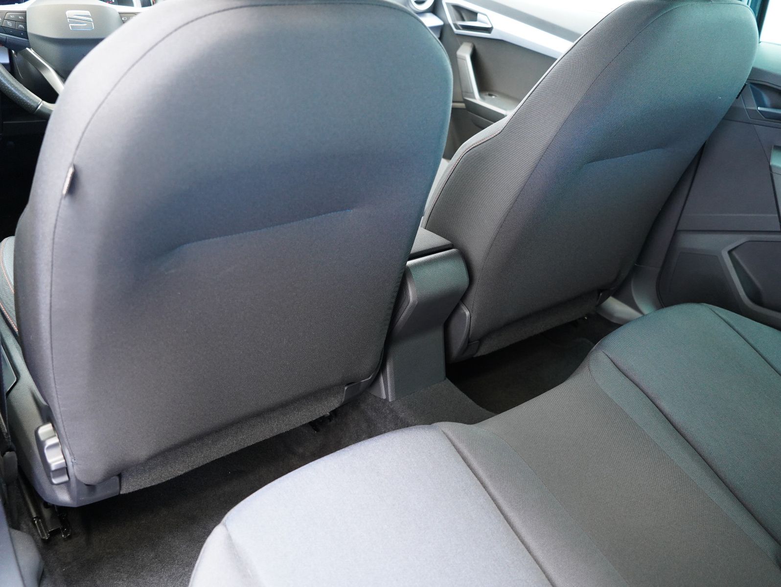 Fahrzeugabbildung SEAT Arona 1.0 TSI FR LED/ACC/KAMERA/VIRTUAL/18"
