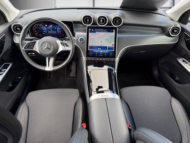 Fahrzeugabbildung Mercedes-Benz GLC 200 4M AHK+EASYPACK+AMBIENTE+APPLE+LED+