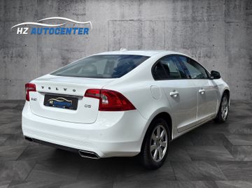 Volvo S60 D5  Lim. Momentum*PDC*TEMPOMAT*LED*EURO 5