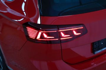 Volkswagen Passat Variant 2.0 R-Line AHK StHz Matrix Kamera