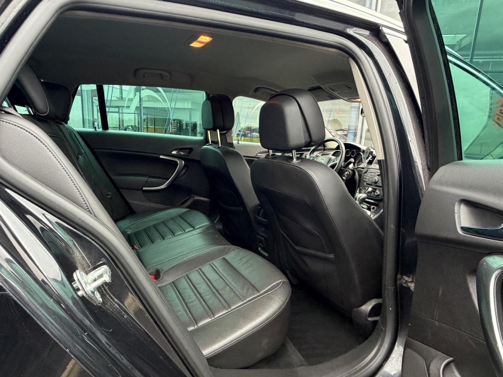 Opel Insignia 2013 — photo 17