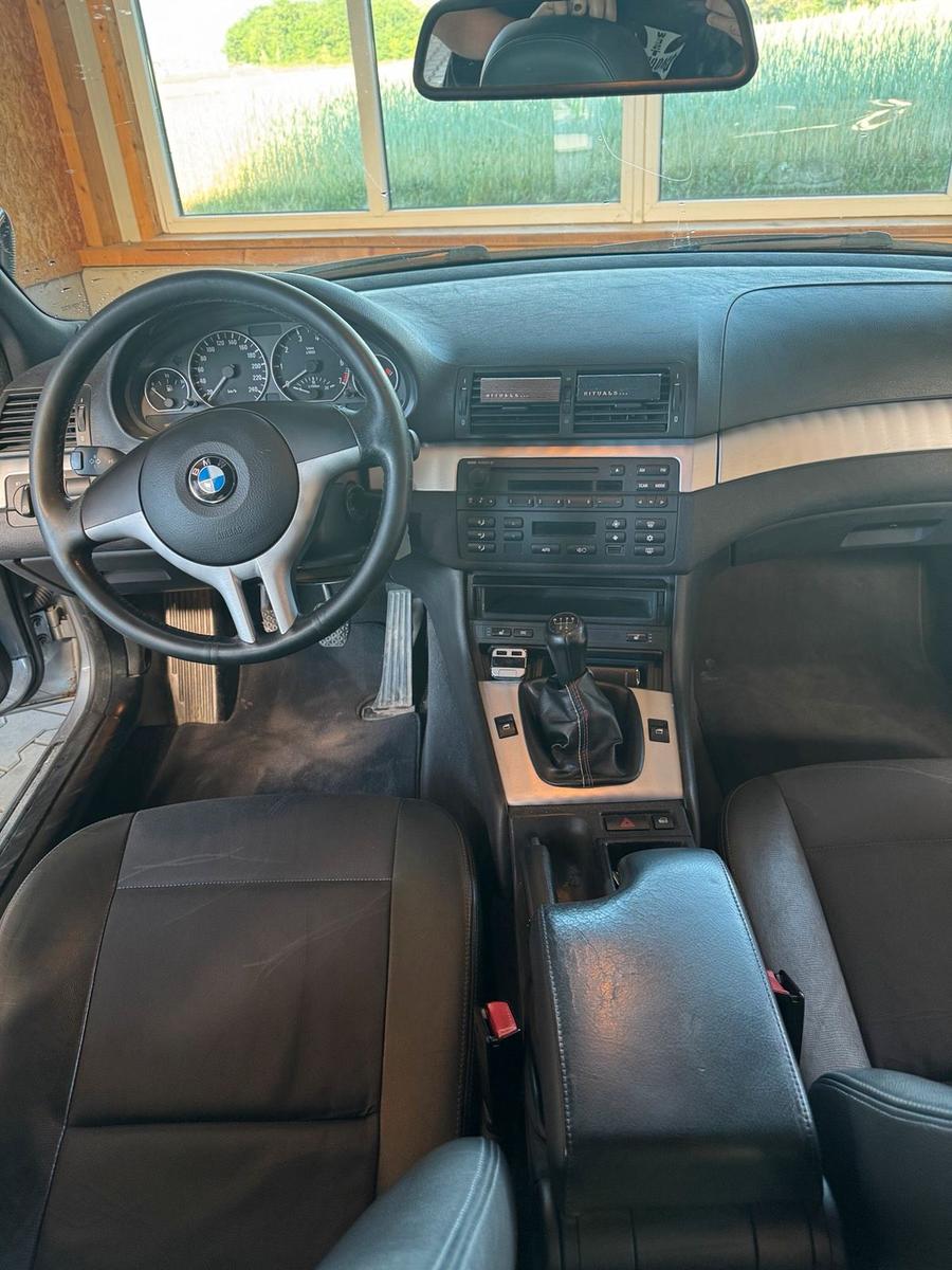 BMW 318 2004 — photo 8