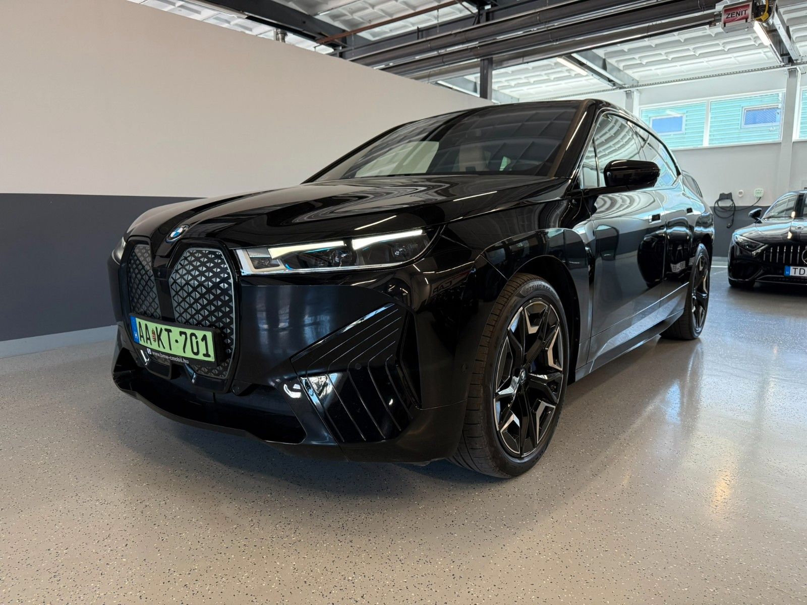 BMW iX 40 xDrive Sport/HK/SKY LOUNGE/