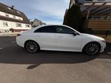 Mercedes-Benz CLA 200 -