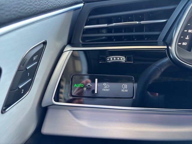 Fahrzeugabbildung Audi SQ7 4.0TFSI QU. HEADUP+PANO+STNDHZ+B&O+RAUTE+++